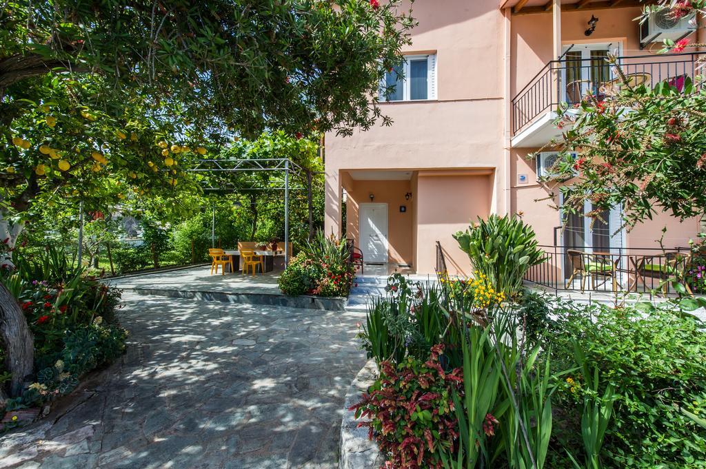 Zotos Rooms Парга Экстерьер фото