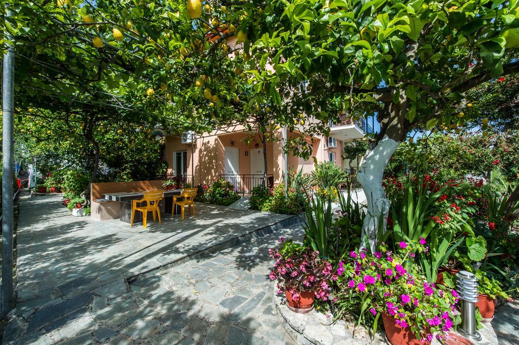 Zotos Rooms Парга Экстерьер фото